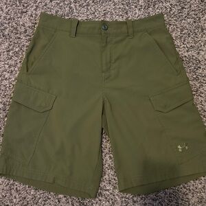 Under Armour Green Cargo Shorts Durable Outdoor Design